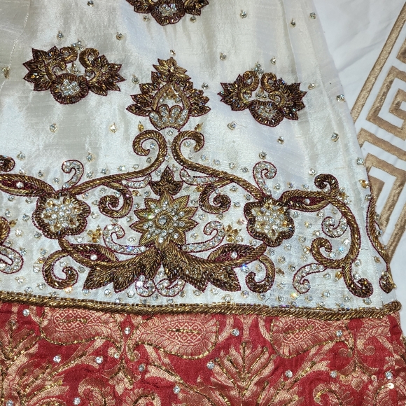 Silk Lengha Size 8. - Picture 12 of 16